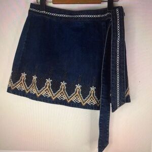 Free People Women's Dream Away Hendrix Blue Embroidered Denim Wrap Skirt Size 2